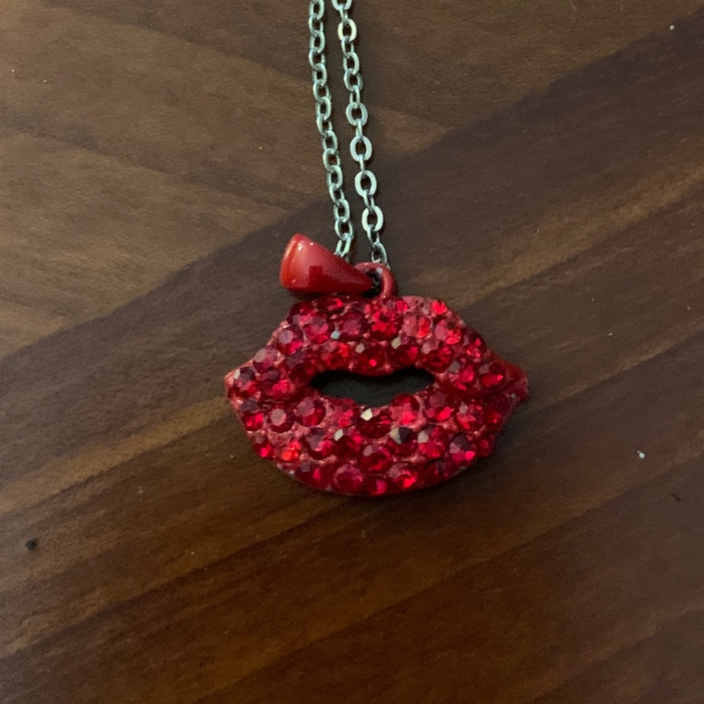 Sparkly ruby red lip necklace